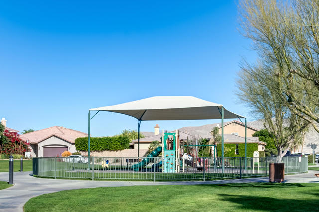 Image 40 of 44 For 40161 Padova Drive