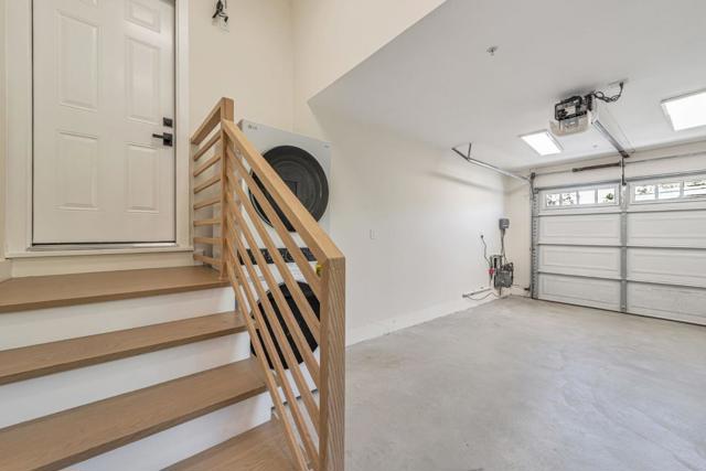 529 Hobart Avenue, San Mateo CA: https://media.crmls.org/mediaz/ec13d9b7-15fd-4d16-964f-2412a3289b94.jpg