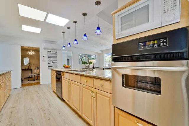 731 E Charleston Road, Palo Alto CA: https://media.crmls.org/mediaz/ec155f2c-e3a2-47a6-9284-a8bd757dbea3.jpg