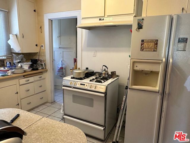 1179 N Berendo Street, Los Angeles CA: https://media.crmls.org/mediaz/ec181d70-f179-4c4d-8ca7-205ea7c74587.jpg