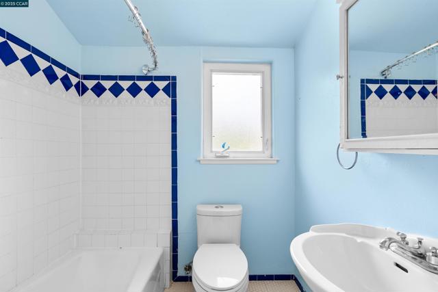 39 Anson Way, Kensington CA: https://media.crmls.org/mediaz/ec18a45d-94e8-4c6c-869a-178132be099d.jpg