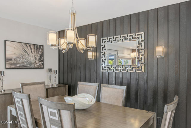 1233 Calle Olmo, Thousand Oaks CA: https://media.crmls.org/mediaz/ec18f59e-f723-421c-b1a4-f6edb94b2a73.jpg