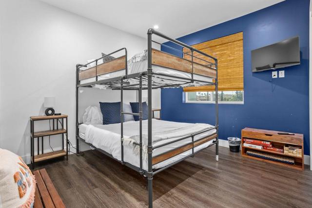 508 N Tremont Street, Oceanside CA: https://media.crmls.org/mediaz/ec193a3b-74c8-44fb-9a27-e5451dfe7f45.jpg