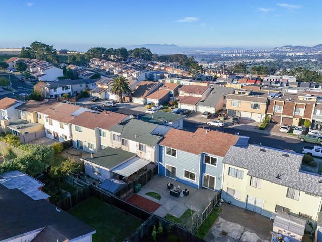 55 Saint James Court, Daly City CA: https://media.crmls.org/mediaz/ec1a20ec-e8e9-4490-8d2c-6634fa2e5ccb.jpg