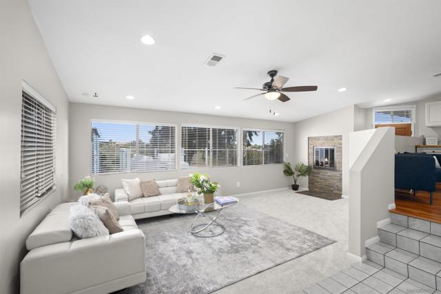 3833 Tomahawk Ln, San Diego CA: https://media.crmls.org/mediaz/ec1ab8d4-ddab-43de-a9c2-358680ddb9f9.jpg