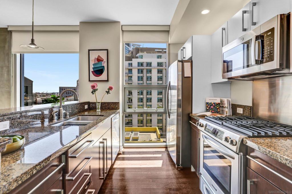 321 10th Ave - photo 14