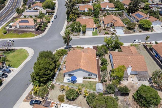 7911 Terraza Disoma, Carlsbad CA: https://media.crmls.org/mediaz/ec1bda76-6b99-4bb3-829b-38afad561198.jpg