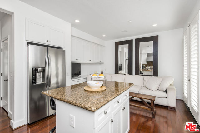 6021 Dawn, Playa Vista CA: https://media.crmls.org/mediaz/ec1be14d-c38e-4569-bf4e-d55ebc7ee200.jpg
