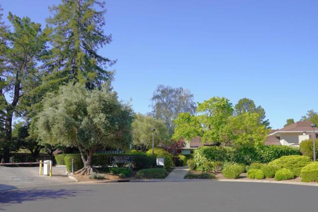 1070 Mercedes Avenue, Los Altos CA: https://media.crmls.org/mediaz/ec1c8b39-637f-4dcb-8e54-0c70d157a49b.jpg