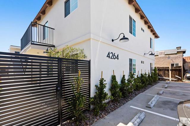 4264 42nd St, San Diego CA: https://media.crmls.org/mediaz/ec1c9452-92a0-491b-bb0f-90e8ac0371ae.jpg