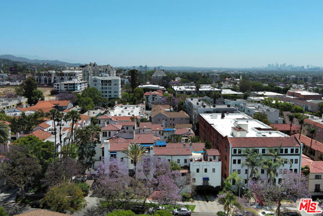 1414 N Harper Avenue, West Hollywood CA: https://media.crmls.org/mediaz/ec1ca1c5-8273-479a-957a-9fbf8feddd3a.jpg