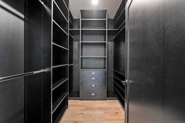 3160 Goldfinch St, San Diego CA: https://media.crmls.org/mediaz/ec1cc584-0db5-4361-a018-4376029aacb9.jpg