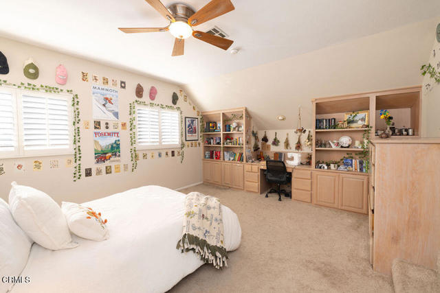5751 Terra Bella Court, Camarillo CA: https://media.crmls.org/mediaz/ec1d28d3-596a-4464-9868-7d67dcd6f59b.jpg