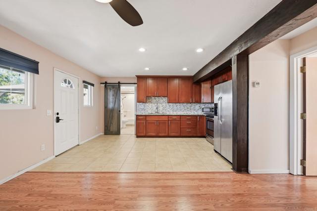 Image 9 of 25 For 1031 Country Club Drive