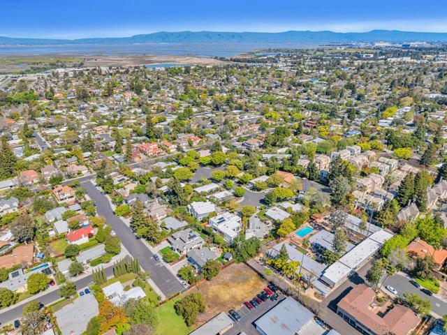769 Allen Court, Palo Alto CA: https://media.crmls.org/mediaz/ec1e3d3b-21e0-413d-a0e4-f877fc76705a.jpg