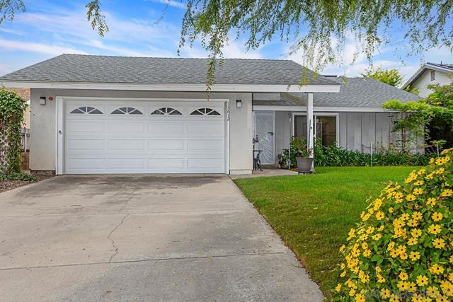13612 El Mar Ave, Poway CA: https://media.crmls.org/mediaz/ec1eb298-c9e9-4a60-acf2-0356af89d8a4.jpg