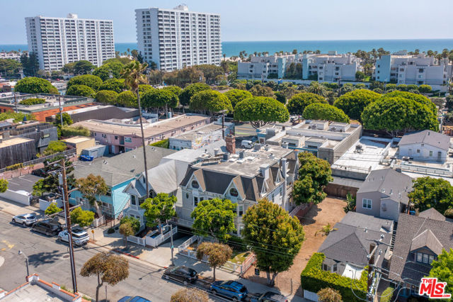 2622 2nd Street, Santa Monica CA: https://media.crmls.org/mediaz/ec1f05bb-f091-4d30-aeb2-3ee36bab2ceb.jpg