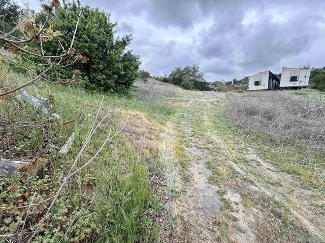 0 Alex Road, Fallbrook CA: https://media.crmls.org/mediaz/ec1f9e2d-46a6-4835-9111-66415d5d29b7.jpg