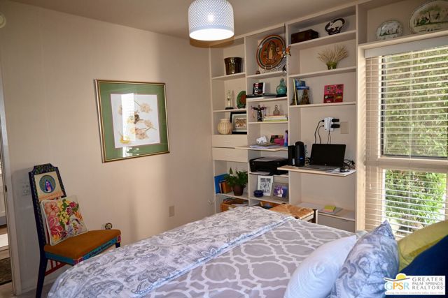 2117 Sunshine Way, Palm Springs CA: https://media.crmls.org/mediaz/ec1fa22c-10e0-44df-b635-0fafa9223ca2.jpg