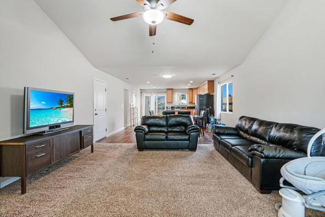 120 Santa Ana Road, Hollister CA: https://media.crmls.org/mediaz/ec201d9e-5769-493b-9df4-243353a9282d.jpg