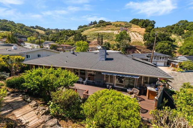 3155 Brittan Avenue, San Carlos CA: https://media.crmls.org/mediaz/ec210045-1e8a-47c9-a45d-dafefd4a6bf0.jpg