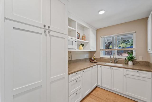 33 Aqua View Drive, Watsonville CA: https://media.crmls.org/mediaz/ec215fe2-fb12-492e-9aec-a0939d285ce6.jpg