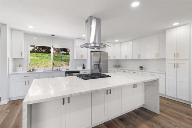 1756 Alhudson Dr, Escondido CA: https://media.crmls.org/mediaz/ec2293c3-530d-4903-a52c-15324fa1f31a.jpg