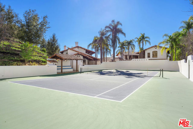 25127 Jim Bridger Road, Hidden Hills CA: https://media.crmls.org/mediaz/ec22db55-fcb6-4489-ae35-0bfa317a00d4.jpg