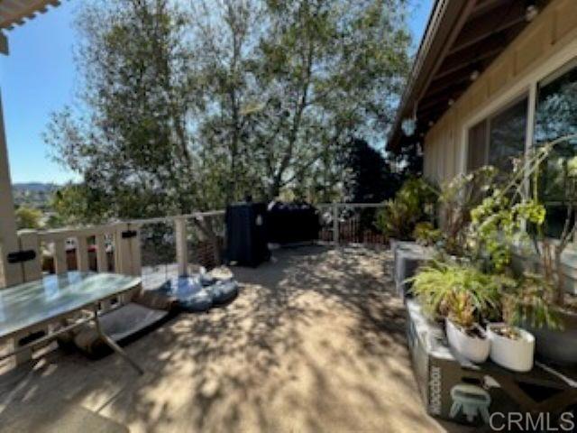 Home for Sale in Lakeside