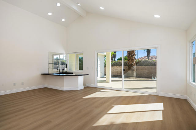 77787 Saint Croix Drive, Palm Desert CA: https://media.crmls.org/mediaz/ec230da5-29a4-4d75-8313-0b900ddb2801.jpg