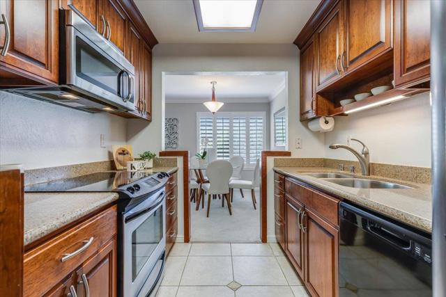 3392 Brittan Avenue, San Carlos CA: https://media.crmls.org/mediaz/ec238100-f237-4e9d-afcd-80a50693ee05.jpg