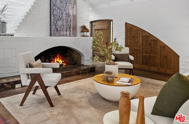 1818 Old Ranch Road, Los Angeles CA: https://media.crmls.org/mediaz/ec23b345-a63e-4ede-8a2c-7a6ee58fa365.jpg