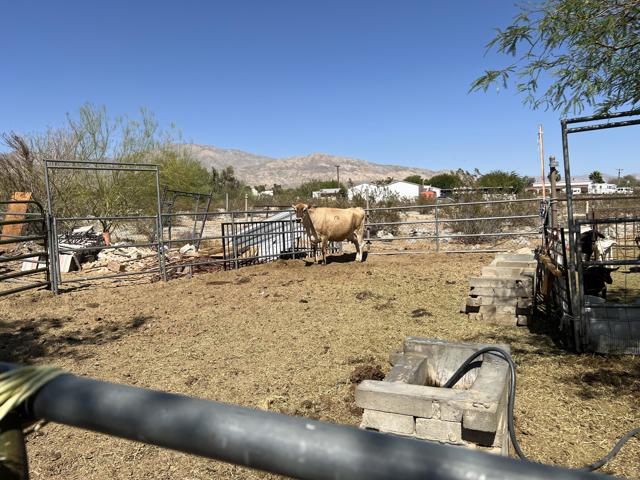 21130 Hot Springs Road, Desert Hot Springs CA: https://media.crmls.org/mediaz/ec23ddf2-190c-4299-8b39-a925fb8fb1d8.jpg