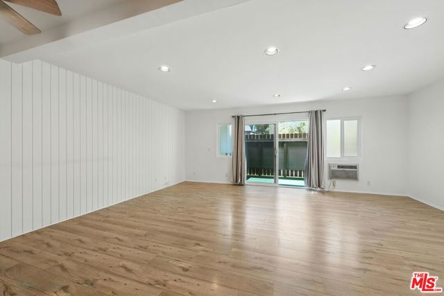 4810 Hollow Corner Road, Culver City CA: https://media.crmls.org/mediaz/ec254255-700f-4827-a190-62216c258f85.jpg