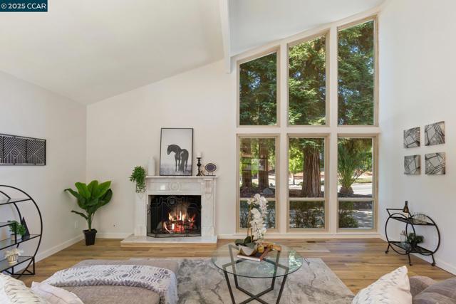 865 El Cerro Blvd, Danville CA: https://media.crmls.org/mediaz/ec2586e4-5bdc-43c6-a3e8-423175084b66.jpg