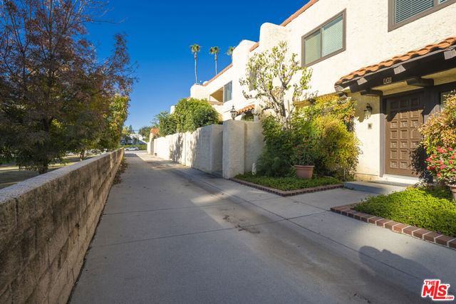 10126 Reseda Boulevard, 105 photo 2