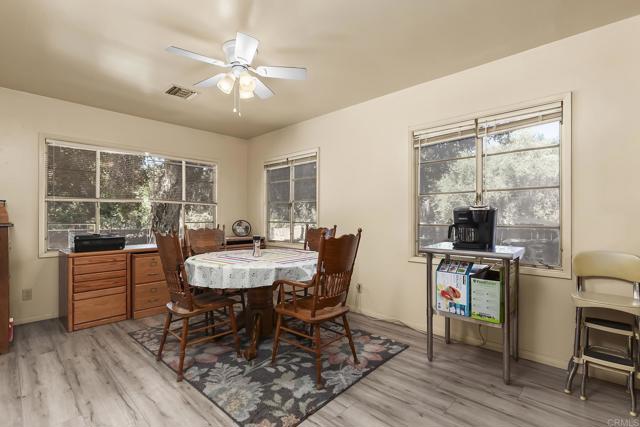1453 OLIVEWOOD LN, Alpine CA: https://media.crmls.org/mediaz/ec261a6e-6758-48bc-a9db-6f2783296bb6.jpg