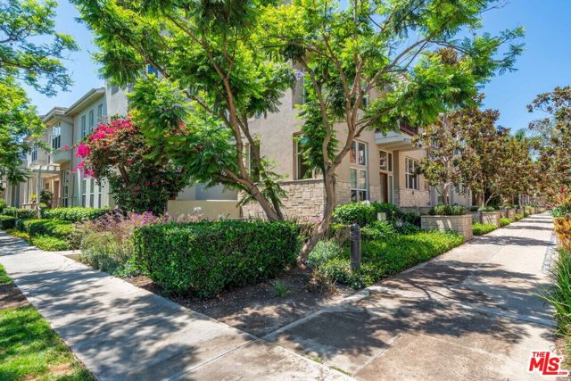 6011 Dawn, Playa Vista CA: https://media.crmls.org/mediaz/ec269383-d89b-4511-a13a-fdde17b3ce4a.jpg