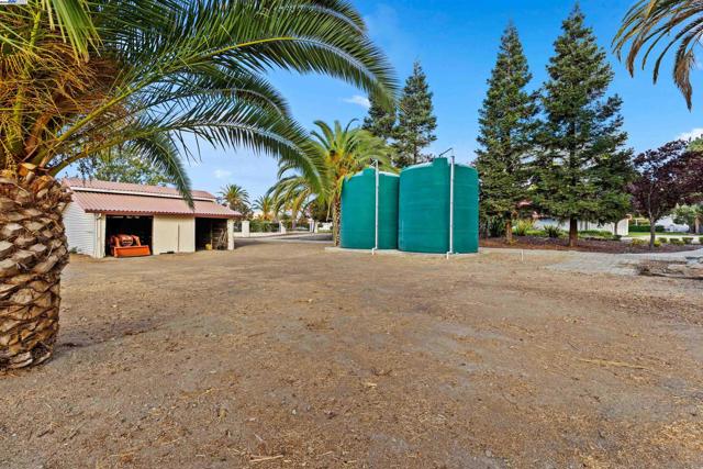 4224 Greenville Rd, Livermore CA: https://media.crmls.org/mediaz/ec27bf49-b090-484b-854b-16ad993f92b8.jpg