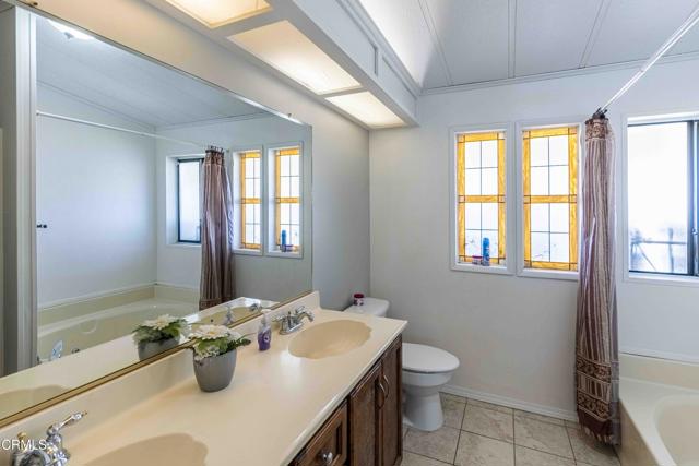 8600 Kattie Avenue, Bakersfield CA: https://media.crmls.org/mediaz/ec282697-2c63-4f6c-9d4e-e64f118566fa.jpg