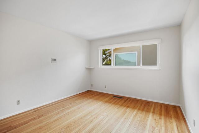 224 Lyndhurst Avenue, Belmont CA: https://media.crmls.org/mediaz/ec2839eb-69da-4e82-9410-2f674a163ec5.jpg