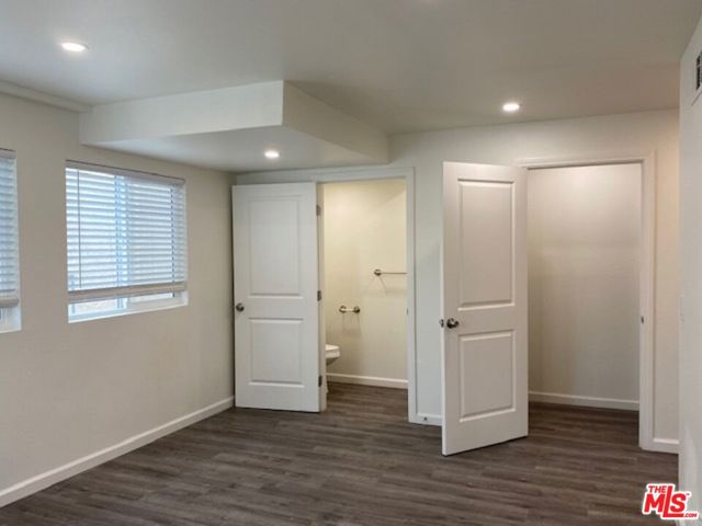 4832 Rosewood Avenue, Los Angeles CA: https://media.crmls.org/mediaz/ec2872e3-6479-45fd-a9ef-6d3fbcde5d75.jpg
