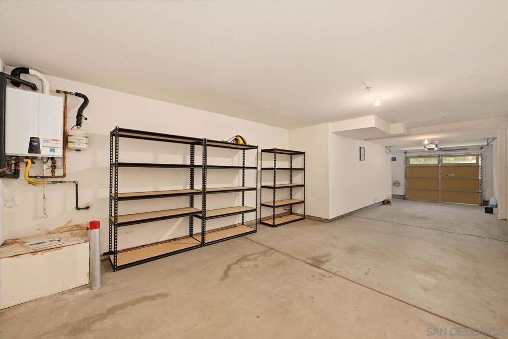 4611 Central Plaza - photo 18