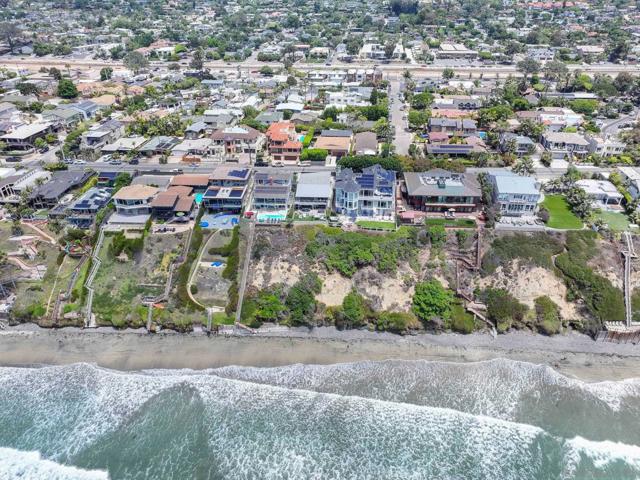 132 134 Phoebe St, Encinitas CA: https://media.crmls.org/mediaz/ec2a957d-225b-4b22-be9a-dd3a0a380cde.jpg