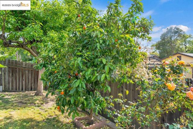2968 Calle Del Sol Way, Rancho Cordova CA: https://media.crmls.org/mediaz/ec2ac2f5-bbf6-4708-b50d-6351e2f1f44f.jpg