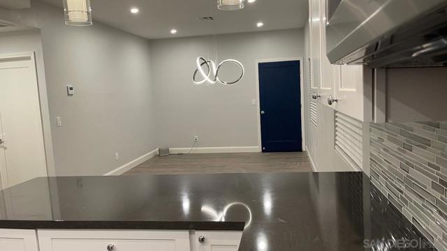 4605 4607 Terrace Dr, San Diego CA: https://media.crmls.org/mediaz/ec2acd00-f597-4407-bc71-ec98de2e8d75.jpg