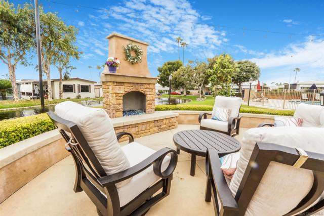 7241 San Luis St, Carlsbad CA: https://media.crmls.org/mediaz/ec2b88fc-ac8b-4618-b9dd-d1f3625e746c.jpg