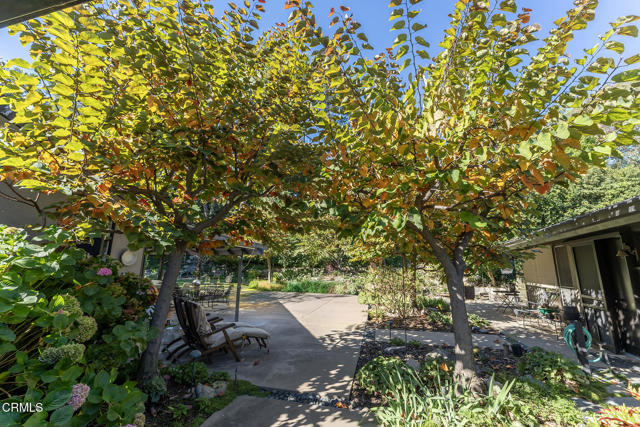 Detail Gallery Image 5 of 8 For 1345 Carnarvon Dr, Pasadena,  CA 91103 - 2 Beds | 2 Baths