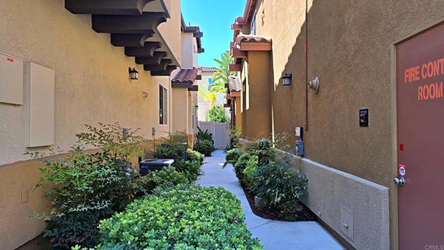 Detail Gallery Image 3 of 43 For 1516 San Borja Street #1,  Chula Vista,  CA 91913 - 2 Beds | 2 Baths