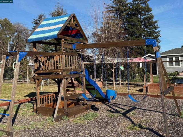 Image 34 of 50 For 1579 Farm Bureau Rd